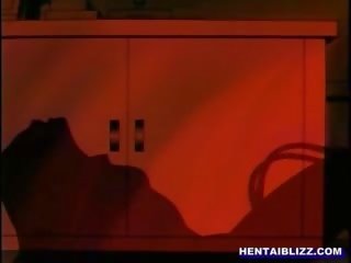 Bigtits anime damsel cantik menunggang cotok dalam yang kereta