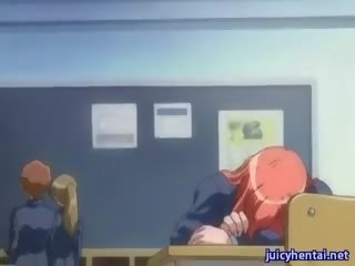 Animasi pacar perempuan menggosok wadam cotok